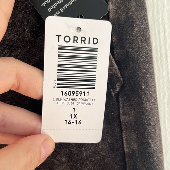 NWT Torrid size 1 leggings WITH POCKETS - Picture 8 of 11
